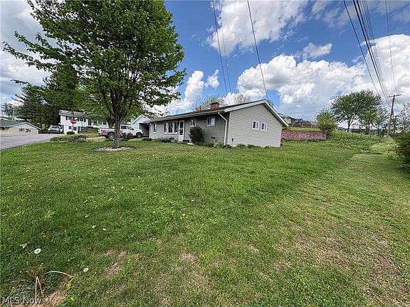 5th image of 400 Cambridge Dr