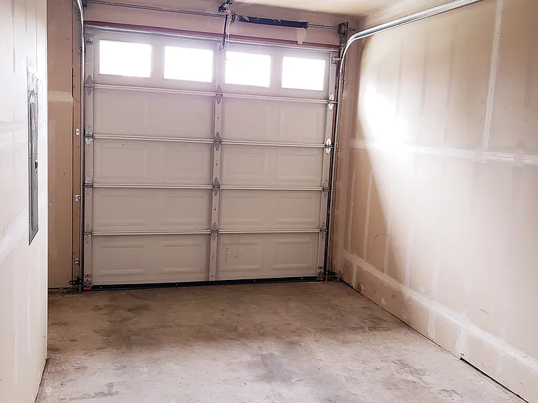 One car garage