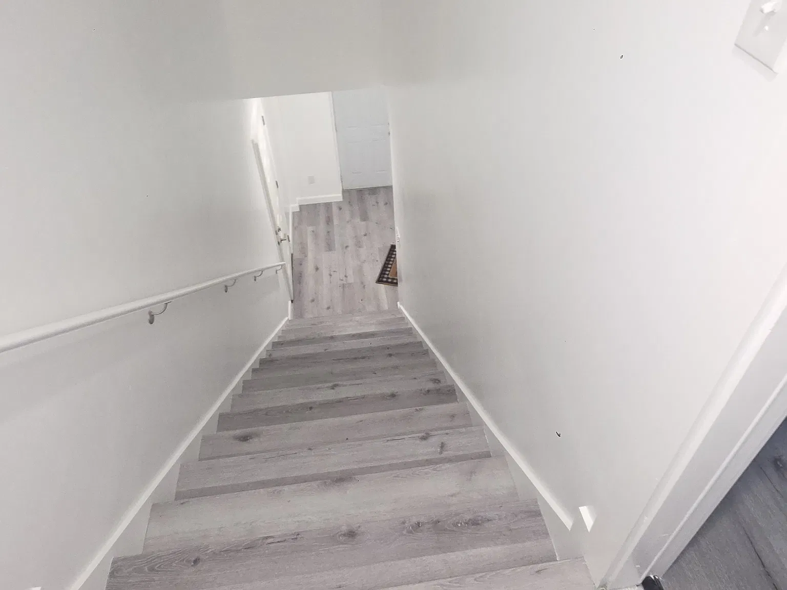 2 bed, 750 sqft, $1,200 — Photo 1