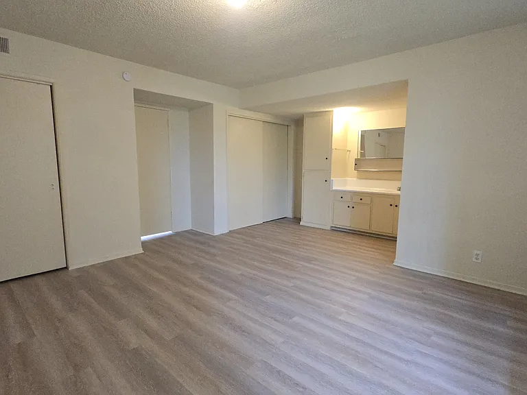 La Habra — Photo 8