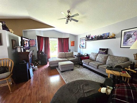 5th image of 1207 W 61st St