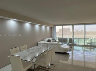 100 Bayview Dr APT 904, Sunny Isles Beach, FL 33160