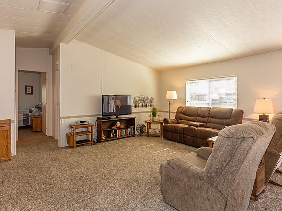 4th image of 108 Poinsettia Gardens Dr #108