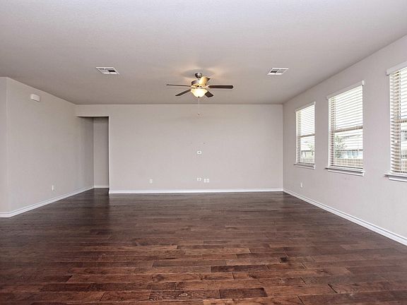 5th image of 133 Flexus Ln