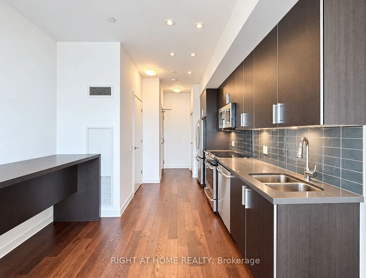 1 bed, $2,350 — Photo 2