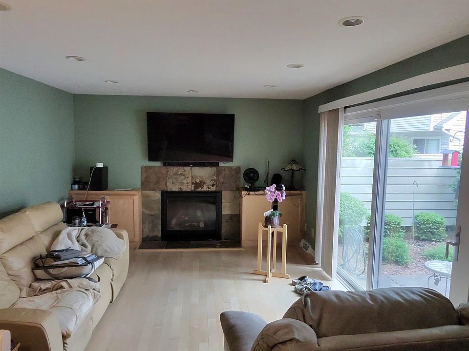 2nd image of 40 Whitcomb Cir #15-D