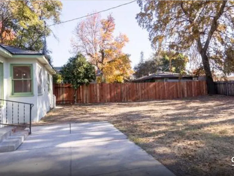 1132 E Morris Ave — Photo 11