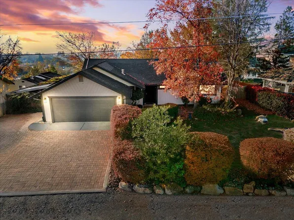 1445 Lowe Ln, Auburn, CA 95603