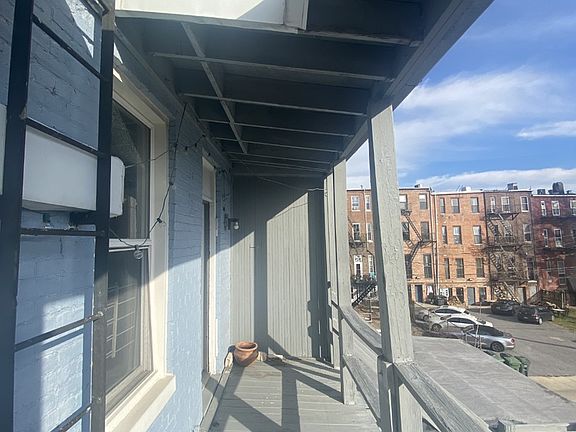 5th image of 19 E 22nd St Floor 2