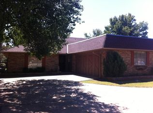 2916 Pine Ridge Rd, Oklahoma City, OK 73120