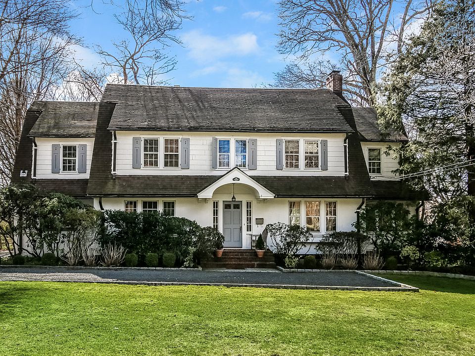 Classic Fox Meadow Colonial