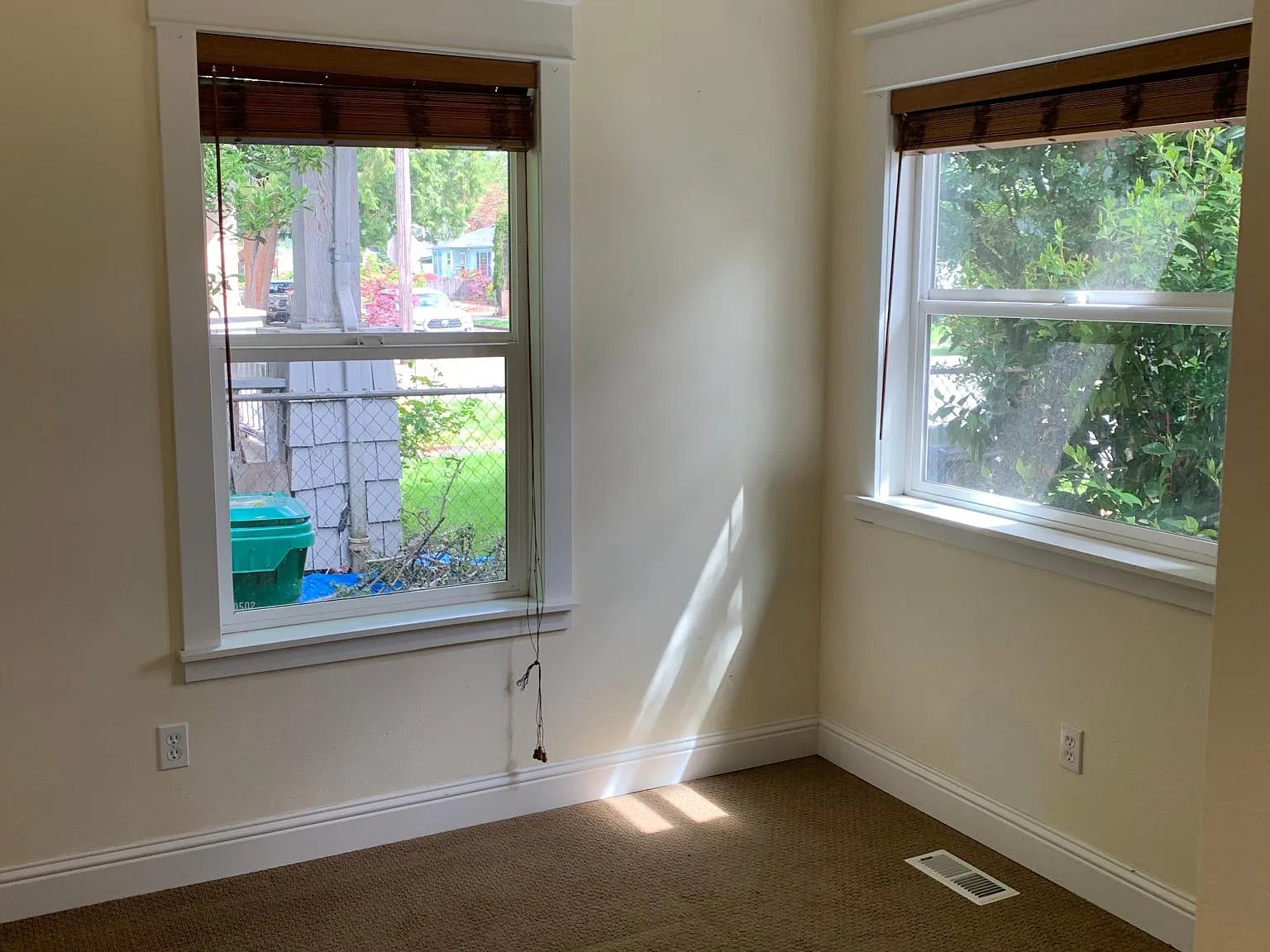 3715 SE 64th Ave — Photo 4
