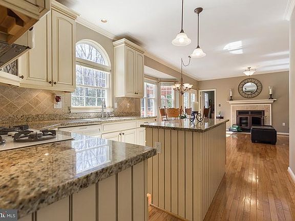 5th image of 865 Maraschino Ct
