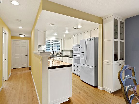 4th image of 13834 NW 10th Ct APT B