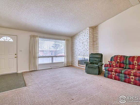 3rd image of 1320 Aspen St