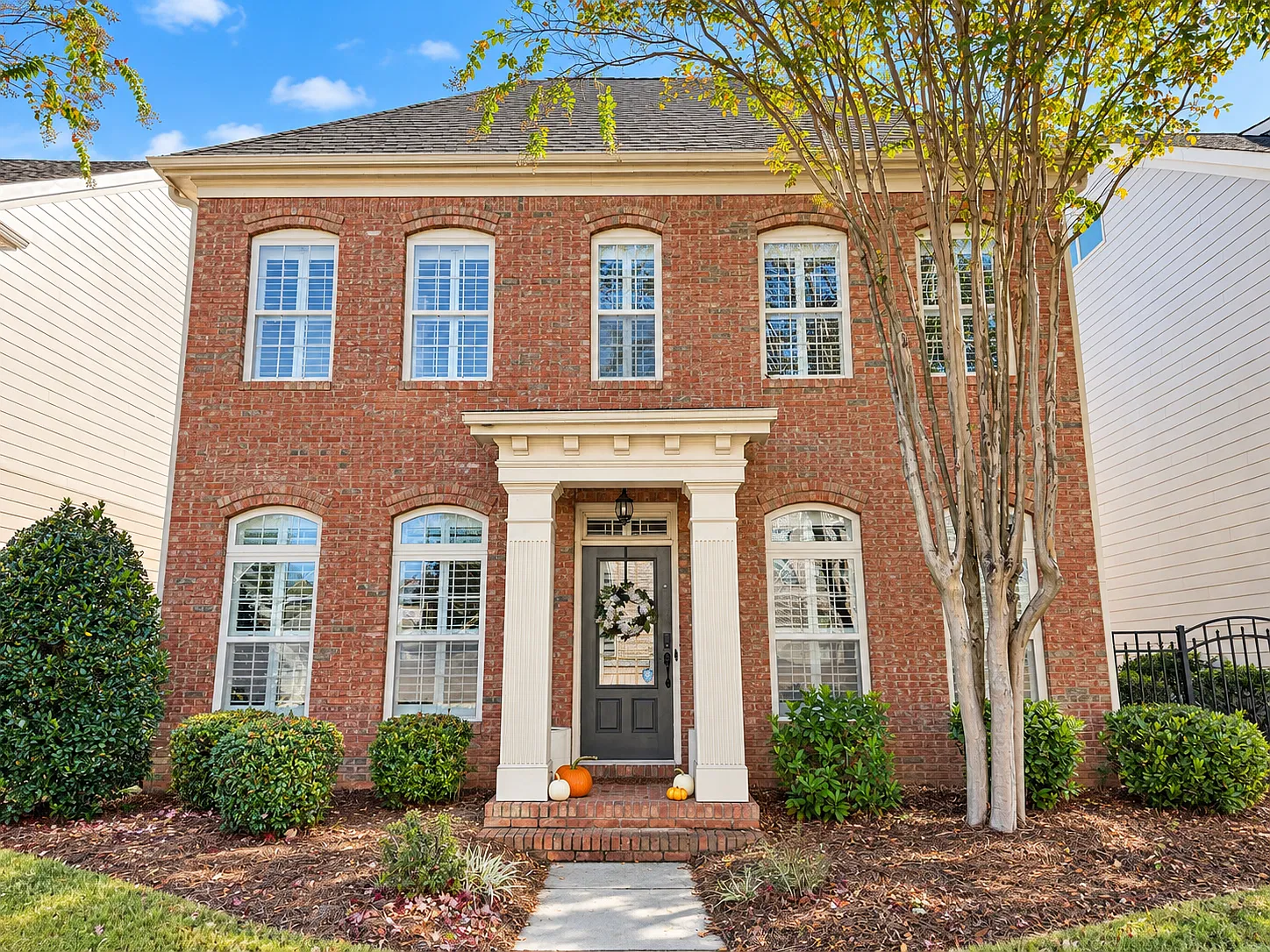 4 bed, 3.5 bath, 2709 sqft, $3,300 — Photo 1