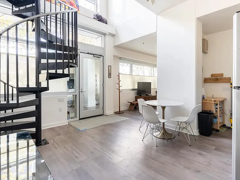 501 Beale St #1D — Photo 10