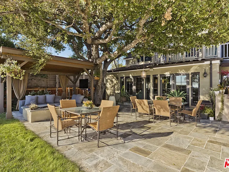 2855 Club Dr — Photo 44
