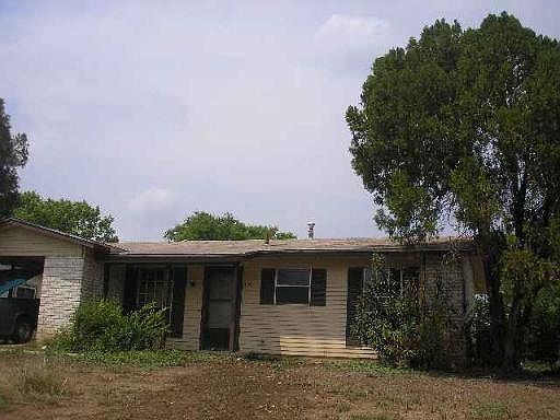 1st image of 450 CRESTFIELD DR