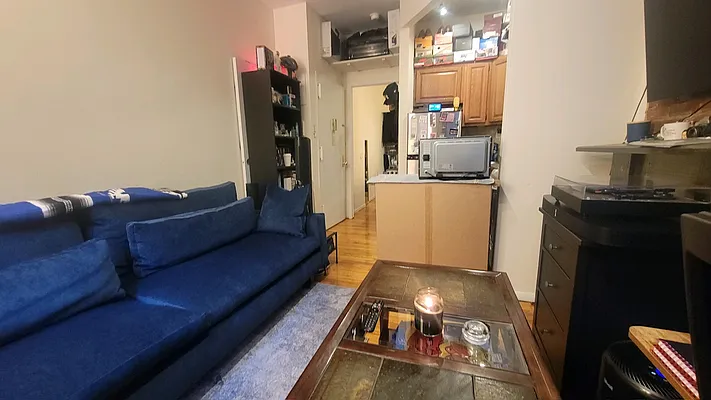 Rented by Chartwell Manhattan Realty | media 2