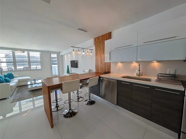 100 Lincoln Rd #1008 — Photo 12