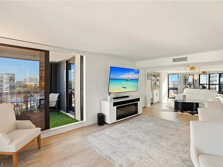 4551 Gulf Shore Blvd N #1500 — Photo 5