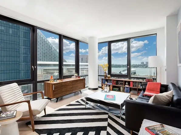 21 W End Ave, New York, NY