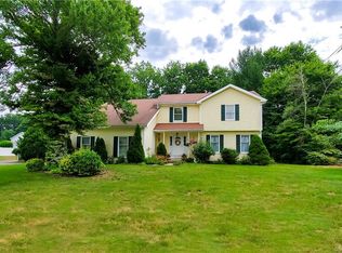 165 Huckleberry Ln, Southington, CT 06489