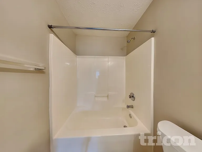 517 Cathedral Dr — Photo 15