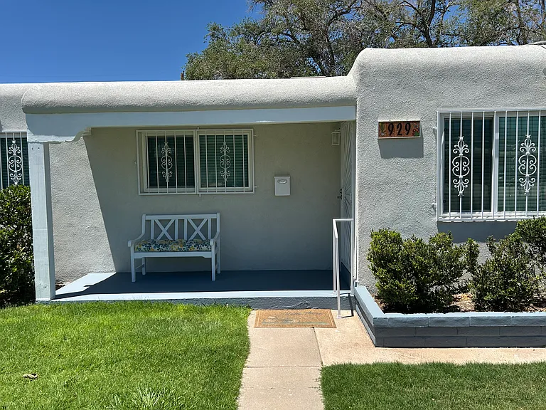 929 Georgia St SE — Photo 2