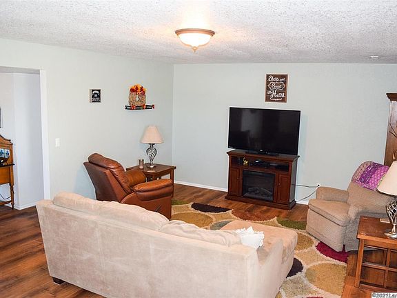 4th image of 903 Palmer Dr