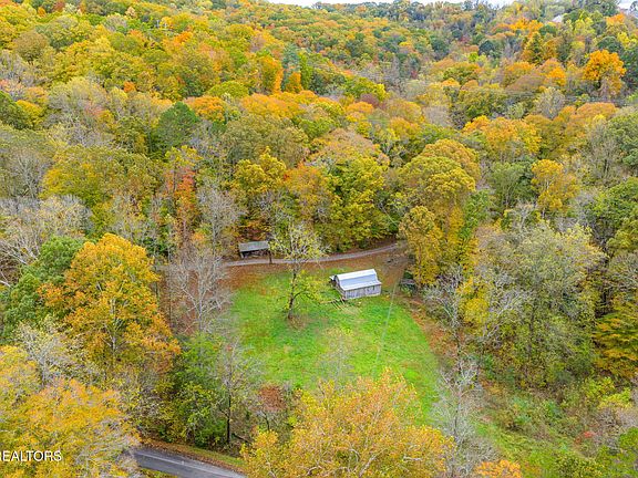 41st image of 205 Tobby Hollow Ln