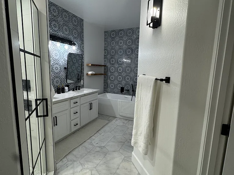2925 N Sericin #105 — Photo 7