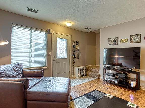 5th image of 8529 Courtland Dr NE #9