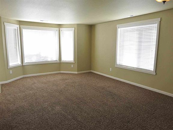 3rd image of 5521 Salem Dr