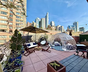 393 West 49th Street, #5CC