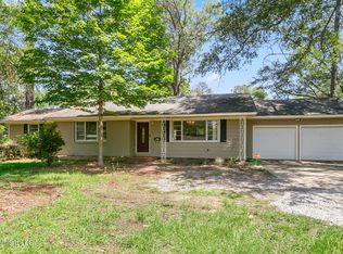 942 Meadowbrook Rd, Jackson, MS 39206