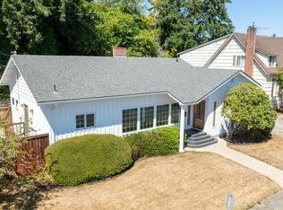 655 S 12th Ct, Coos Bay, OR 97420