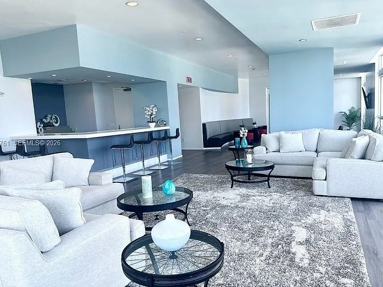 300 S Biscayne Blvd #T-2012 — Photo 37