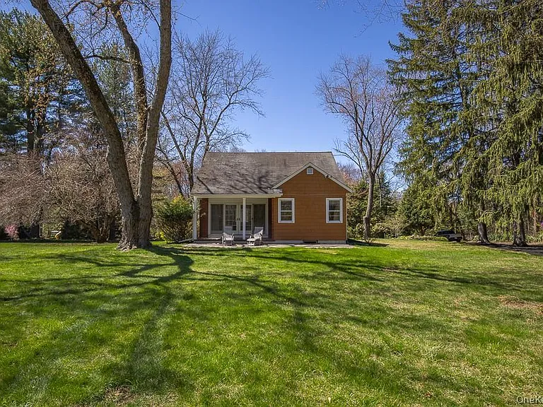 644 Gilbert Ave — Photo 12