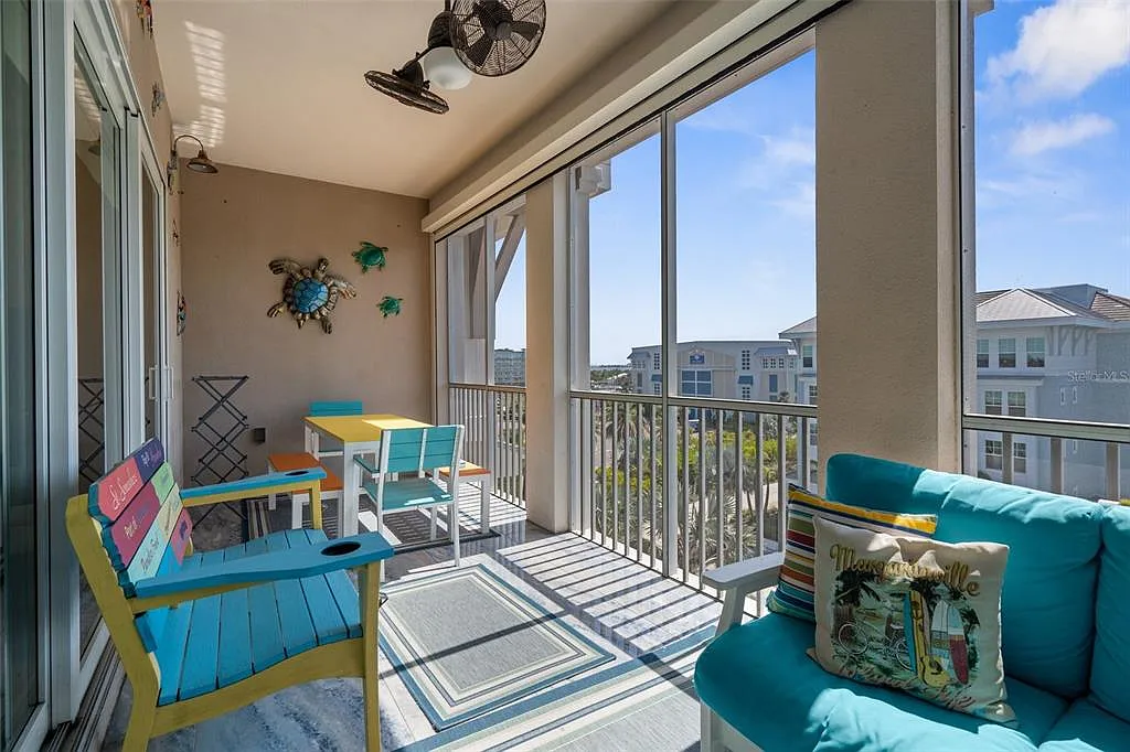 2 bed, 2.0 bath, 1456 sqft, $4,500 — Photo 1