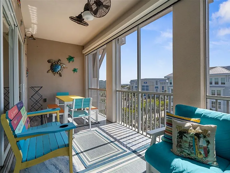 395 Aruba Cir #401 — Photo 1