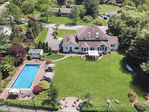 2nd image of 38 Longacre Dr