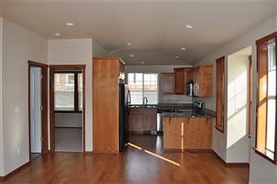 3rd image of 3627 Lombard Ave