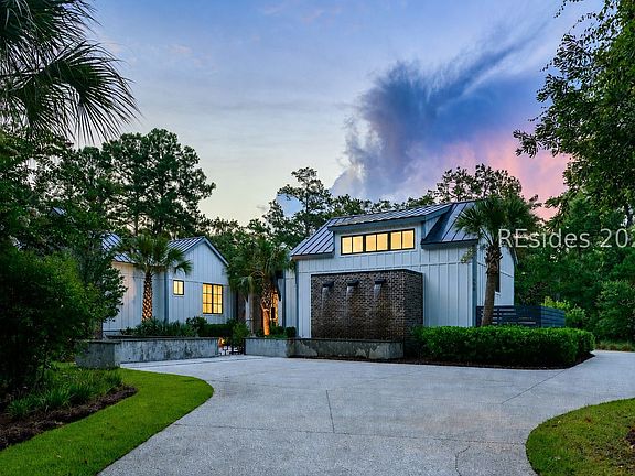 2nd image of 135 Mount Pelia Rd