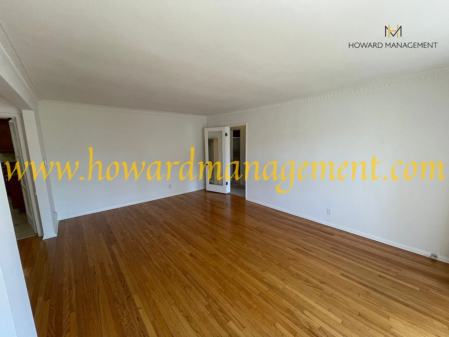 Spacious tri-level home in the Mar Vista Hills with a DEN — Photo 3