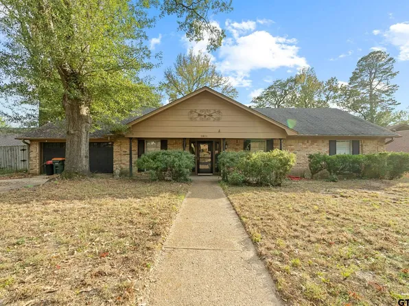1811 Picadilly Pl, Tyler, TX 75703