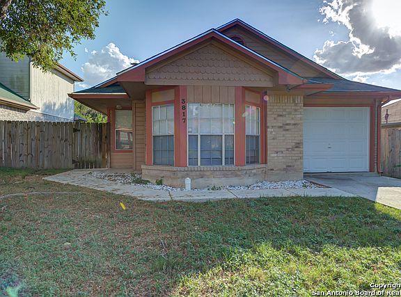 3rd image of 3817 Candlecrown Ct