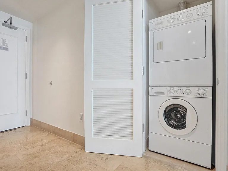 Washer/Dryer
