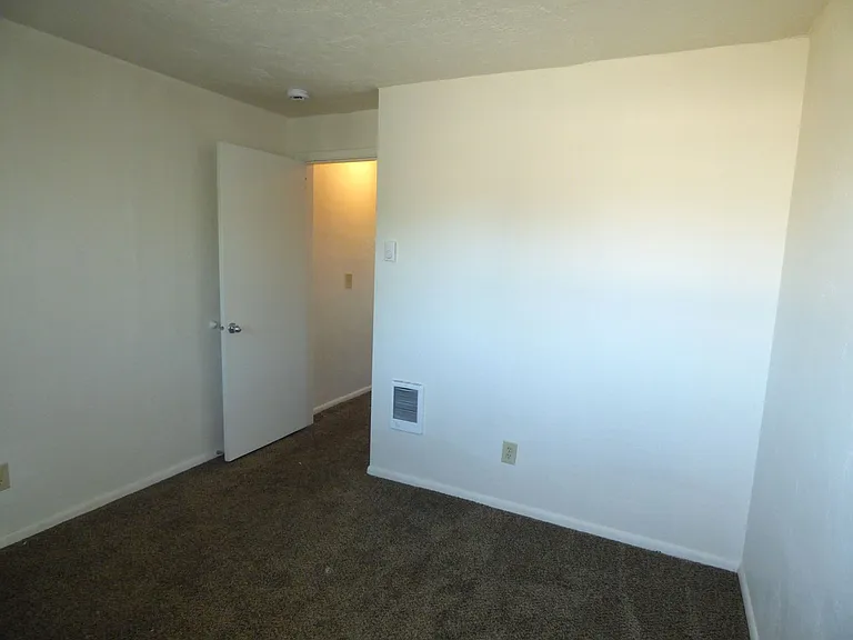 1003-1085 Savage Rd NE — Photo 13